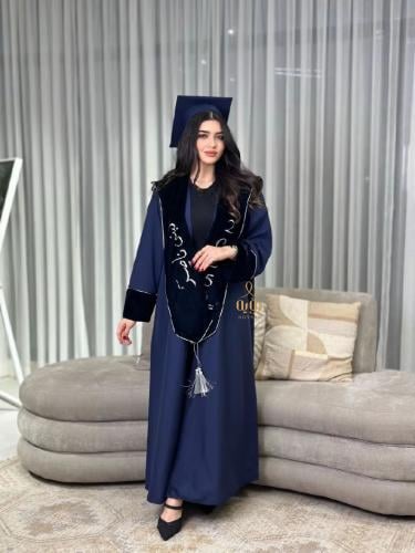 عبايات تخرج لون كحلي 2025