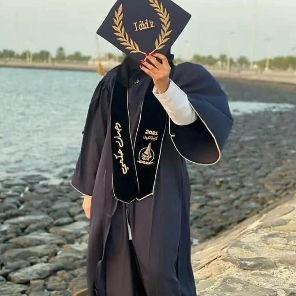 عبايات تخرج عنوان الأناقة والتميز من متجر رؤية