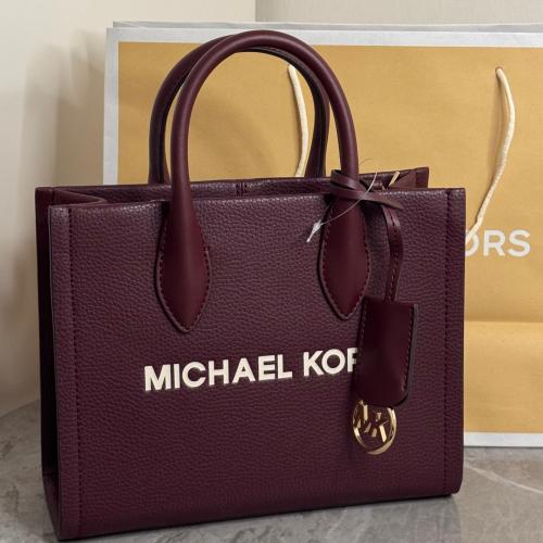 شنطة مايكل كورس