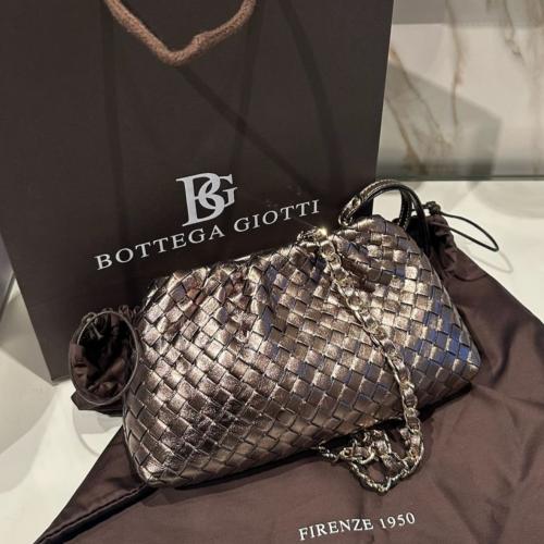 بوتيقا قيوتي برونز