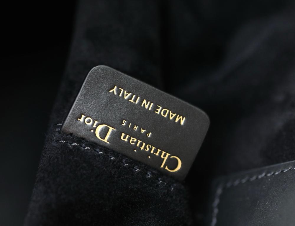 DIOR-  Toujours
