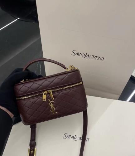 SAINT LAURENT