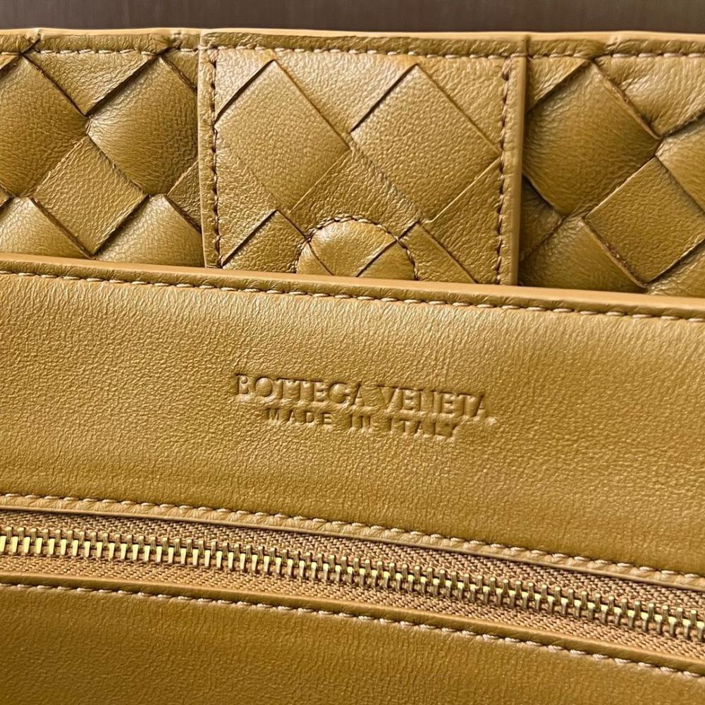 BOTTEGA