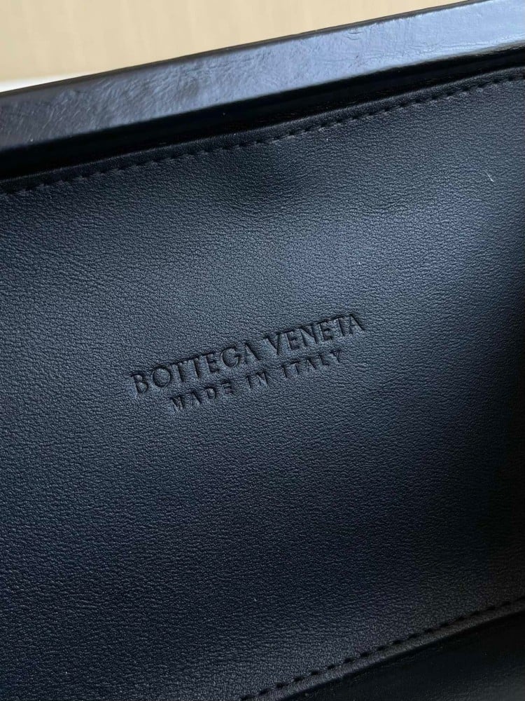 BOTTEGA