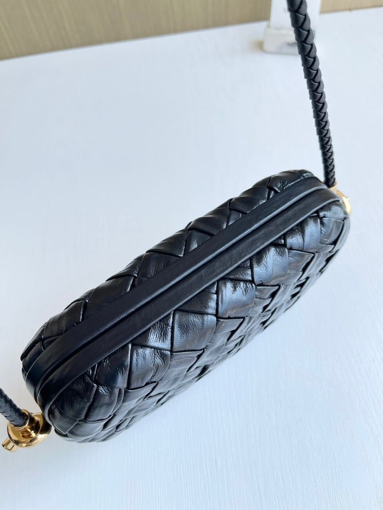 BOTTEGA