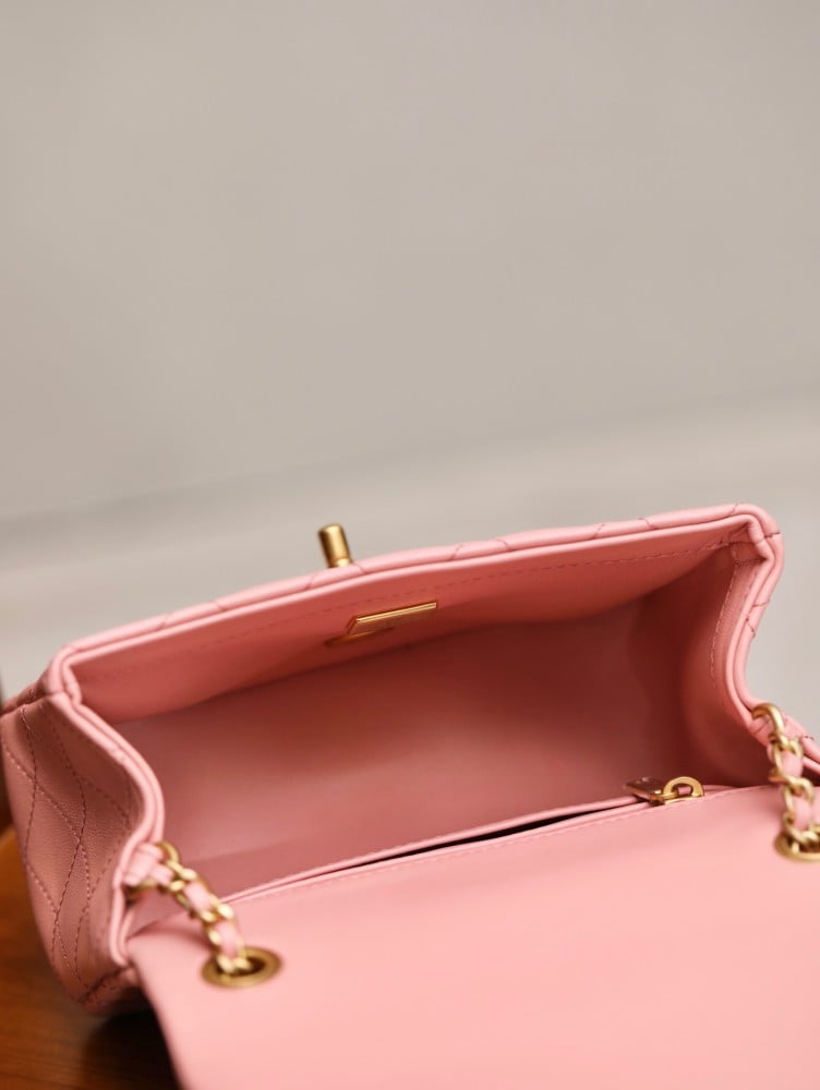 CHANEL- mini