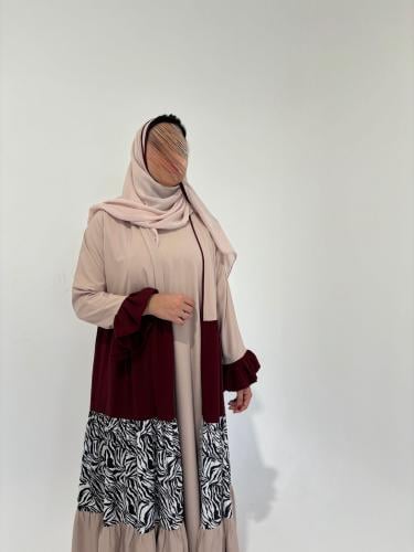 فستان تحت العباية