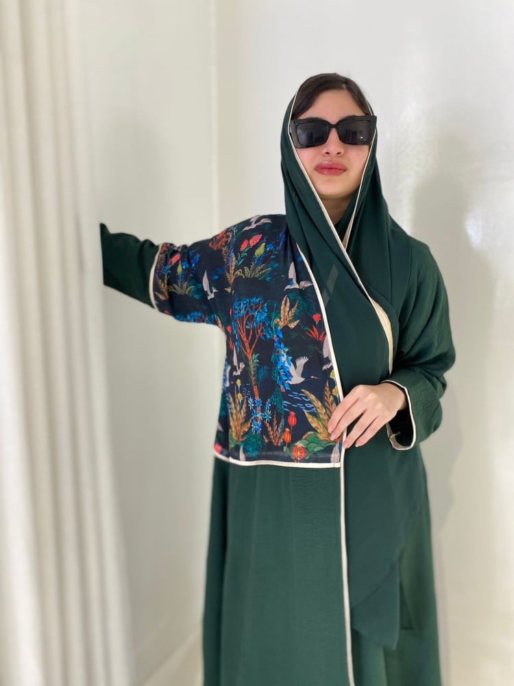 عباية اخضر غامق بتصميم أنيق