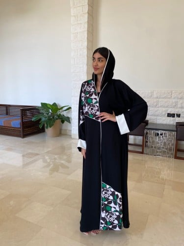 عباية قصة كلوش نوع القماش كريب الون اسود وممكن يتغ...