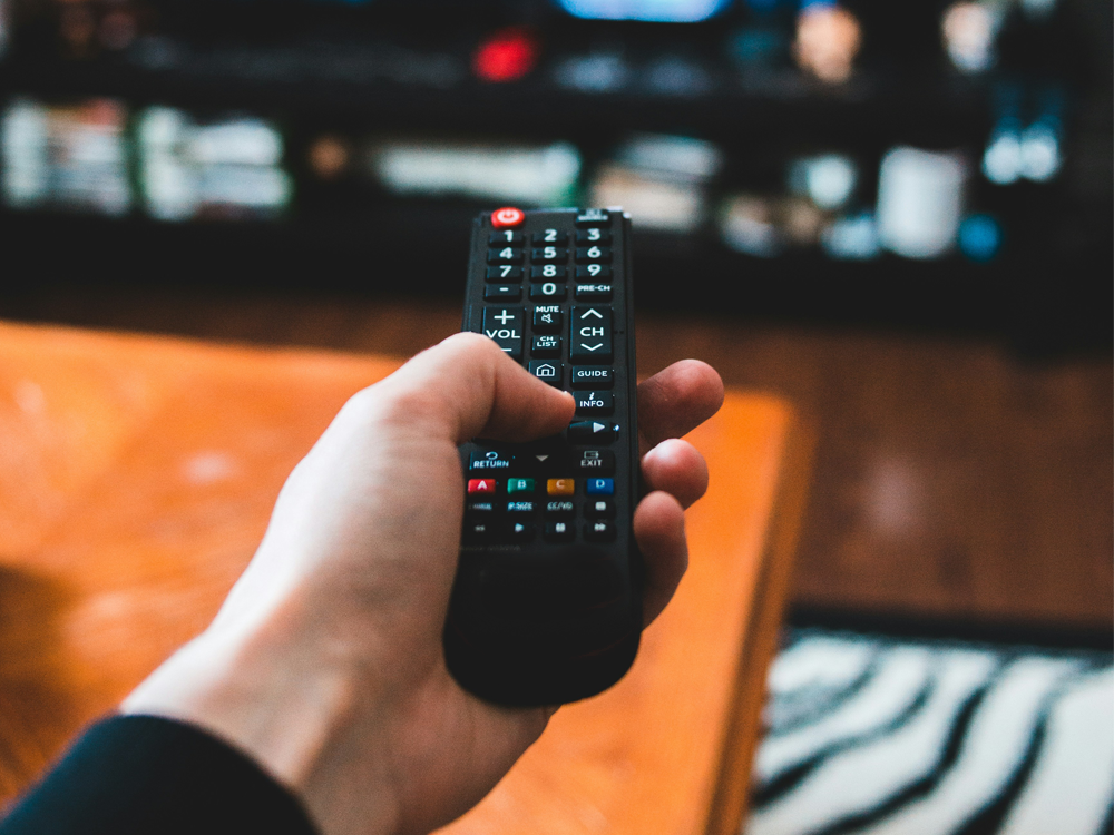 قبل أن تشتري: 5 نصائح لاختيار أفضل ريموت كنترول (Remote control)