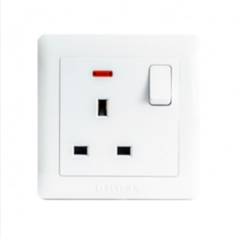 فيش ثلاثي 13A عريض باللون الابيض ELECTRICA