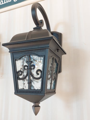 فانوس جداري خارجي أسود كبير