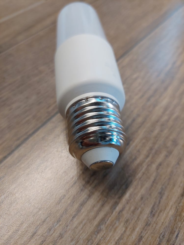 اصابع 9 وات LED بنور اصفر E27