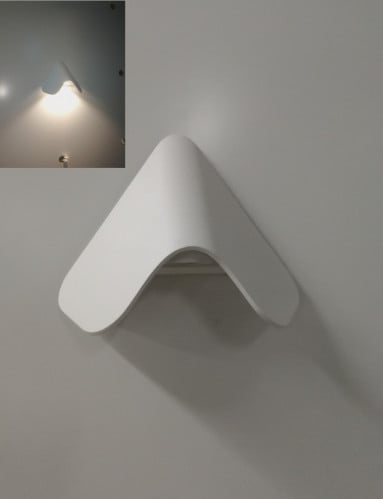 انارة LED جداري خارجي 7wهرمي اتجاة واحد باللون الاصفر k3000