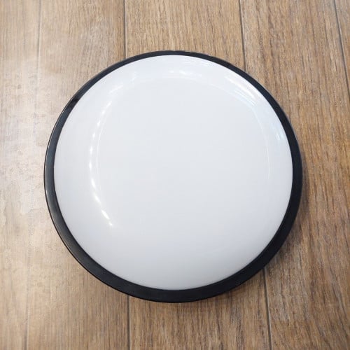 لطش مدور اسود بنور أبيض