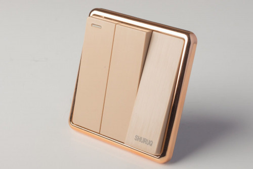 مفتاح ثلاثي ذهبي معتق بيانو