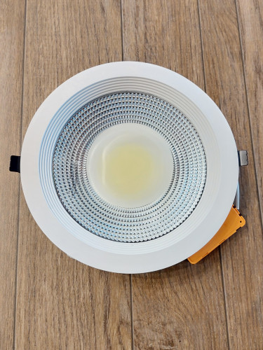 8 بوصة cop  إنارة ابيض 30 وات اصفر