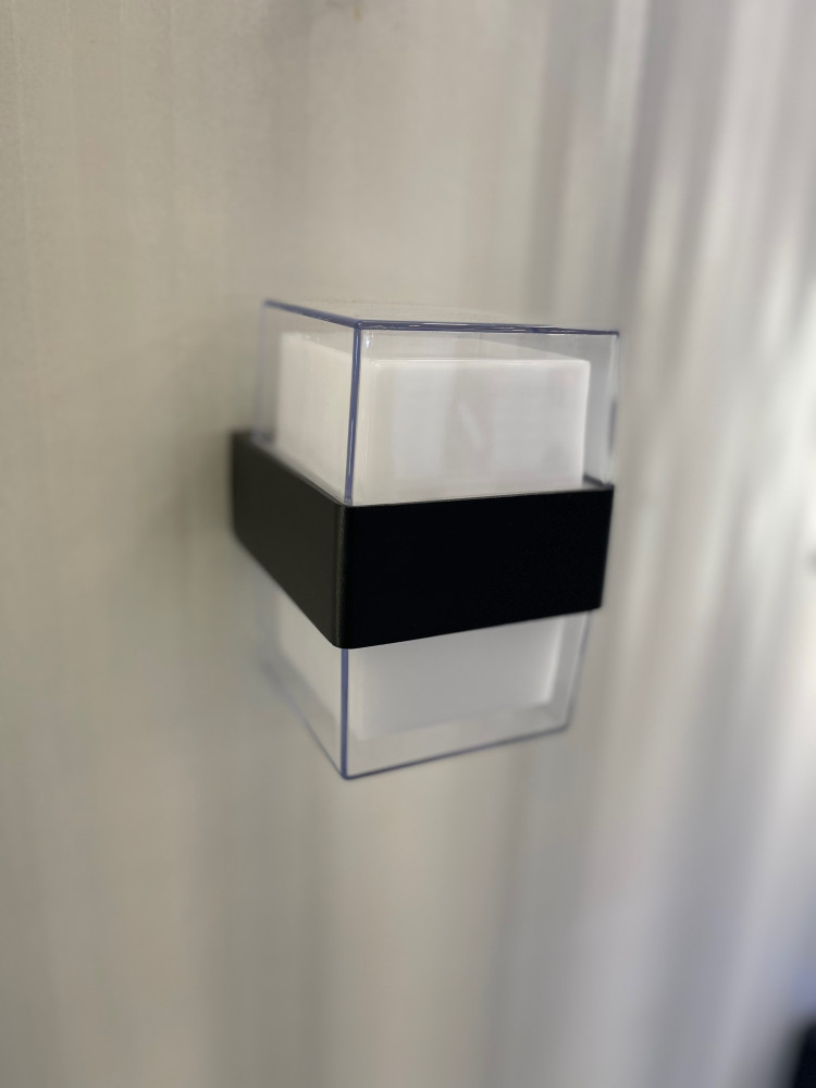 انارة LED خارجي 10w باللون الاصفر k3000