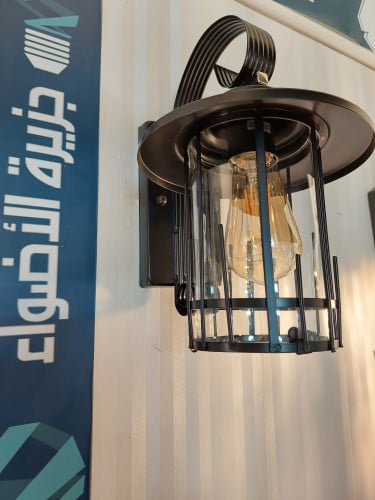 فانوس جداري خارجي أسود