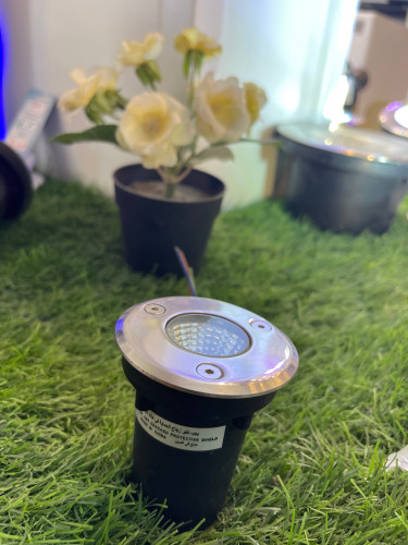 ارضي دفن 2 بوصه 3w بنور ملون 7 اللوان