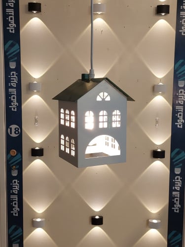 علاقي كوخ L ابيض بسقفيه خضراء E27