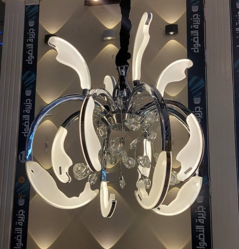 ثرياء LED فراشة 12 باللون الكريمي