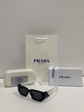نظارة Prada