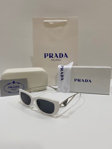 نظارة Prada