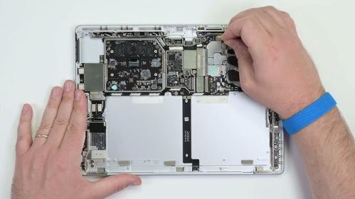 اصلاح مذربورد مايكروسوفت سيرفس برو 8 - برو 9 - ضمان شهرين