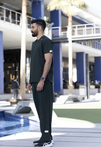 سكراب طبي رجالي - زيتي غامق