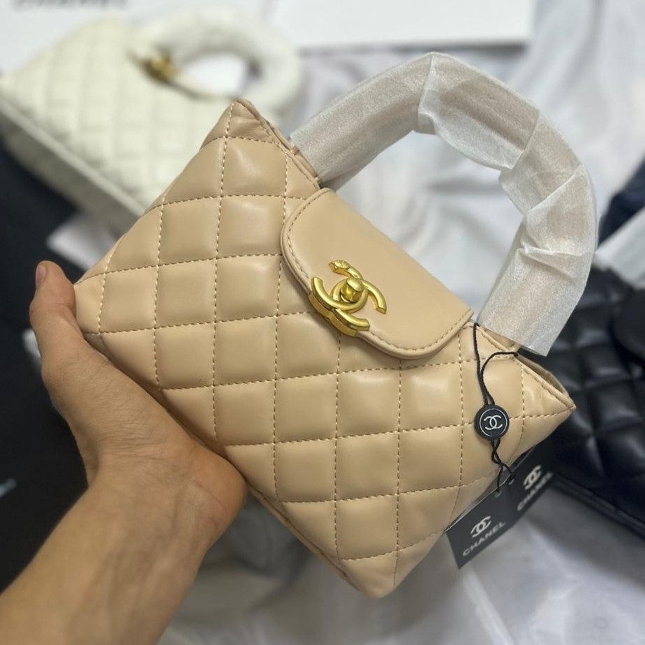 بيج -CHANEL