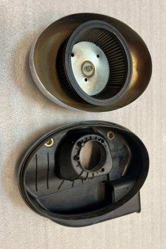 غطاء أمامي وخلفي مع فلتر هواء من Harley Davidson لدراجات هارلي سوفتيل 2009-2015 مستعمل بحالة جيدة