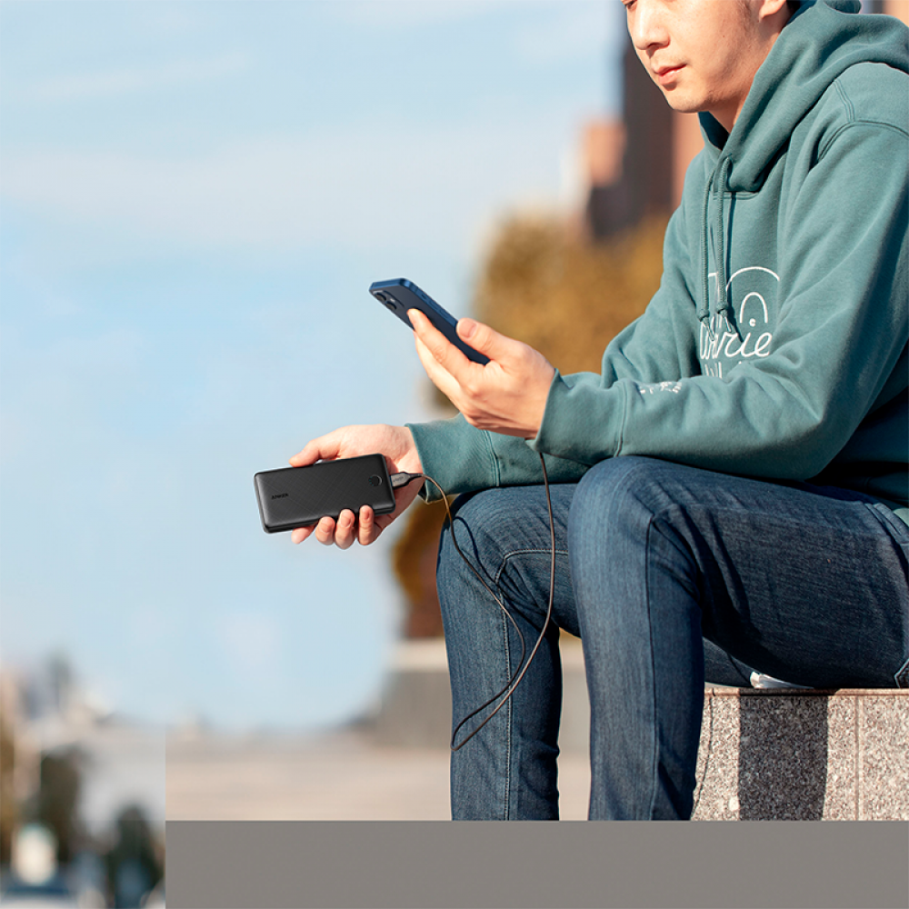 شاحن متنقل انكر باوركور سليم بقوة 10000 ملي امبير مع ثلاثة منافذ 1USB وايضا 2 تايب C - اسود