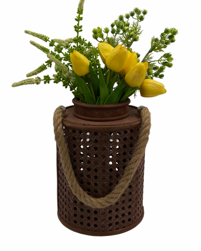 فانوس خشبي مميز