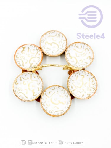 طبق تقديم سداسي وورد ذهبي