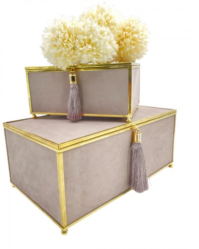 صندوق زجاجي مصنوع من الزجاج والوبر (موف)