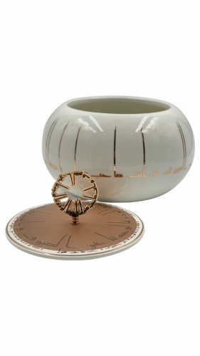 وعاء دائري وغطاء من السراميك بعبارات ترحيبية بالخط العربي لون بني