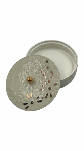 وعاء دائري بغطاء بنقش ذهبي براق بيج