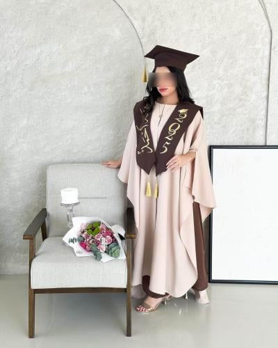 عبايات تخرج _ تصاميم أنيقة تناسب احتفالك