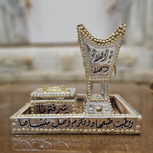 طقم إهداء مبخرة كبير جدا في صينية وعلبة للعود شامل...