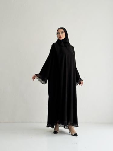 عباية لينا