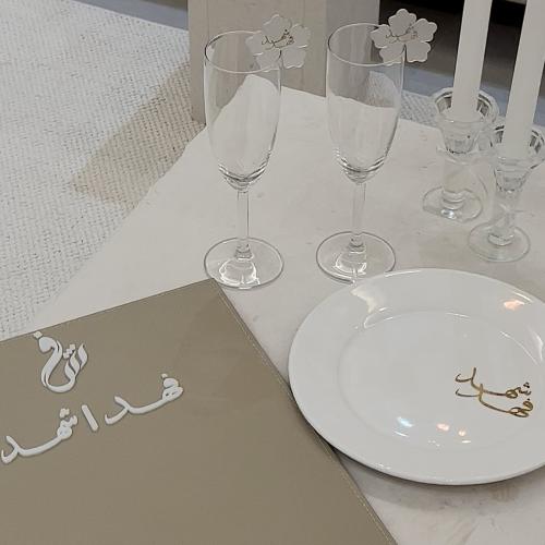 بكج طقم الكيك + ستاند من اختيارك