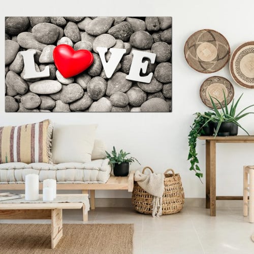 لوحه جداريه كانفس - كلمة حب love فوق الحجاره - 210...