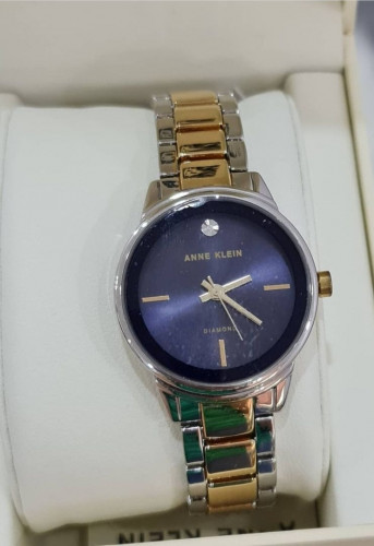 ساعة اني كلاين نسائي^^