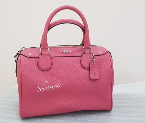 شنط كوتش الحجم صغير مع سير طويل^^