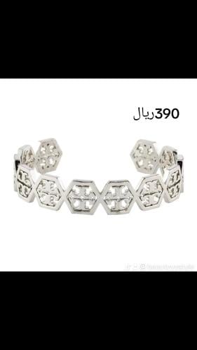 اساور توري بورش ^^