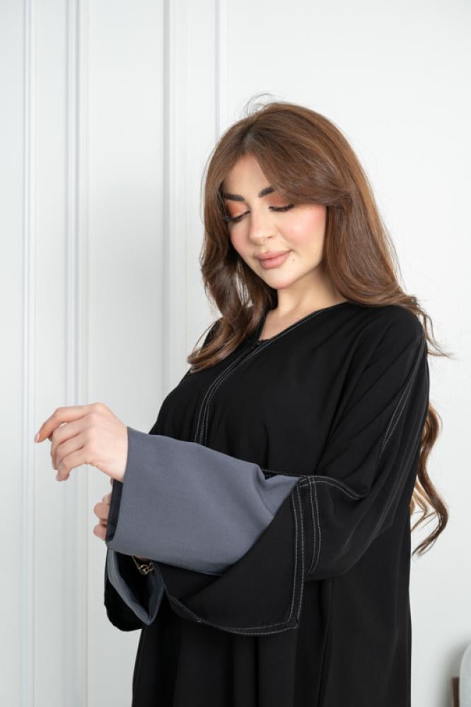 عباية ملكي ازرار تدخيلة كُم فضي