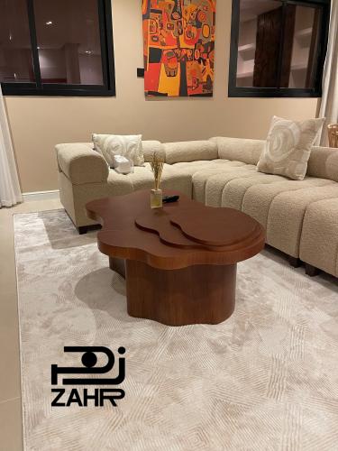 طاوله سنديان ديكوريه