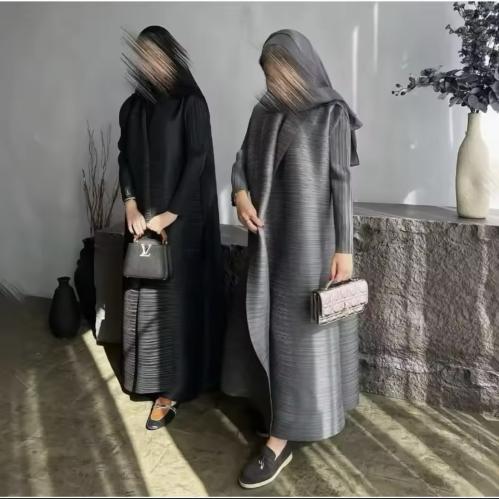 هدب اسود رمادي