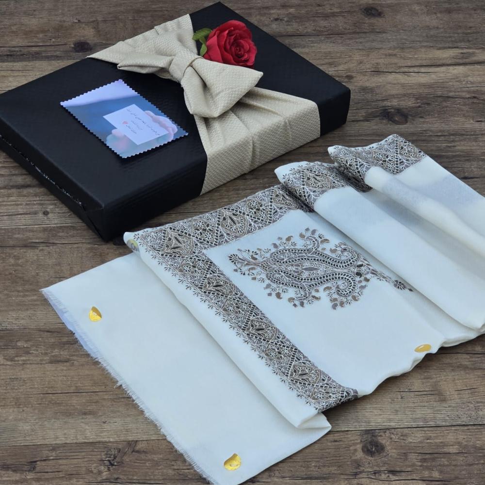 هدايا شتوية غتره كشميريه